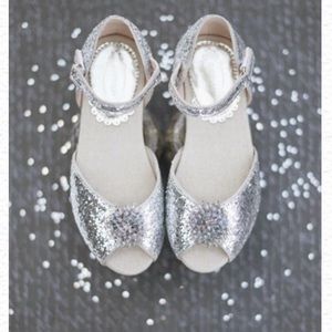 Joyfolie silver shoe